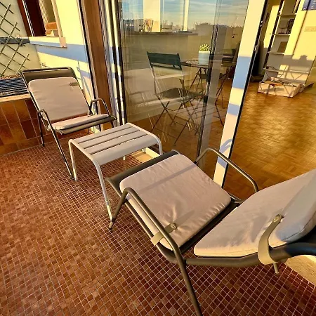 Mobility Lease- Sunny With Large Balcony, Park View At 15 파리