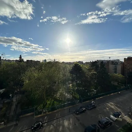 Mobility Lease- Sunny With Large Balcony, Park View At 15 *