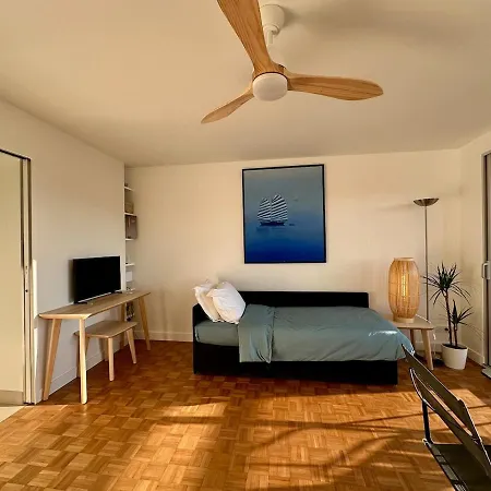 Apartment Mobility Lease- Sunny With Large Balcony, Park View At 15