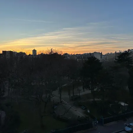 Apartment Mobility Lease- Sunny With Large Balcony, Park View At 15 Paris
