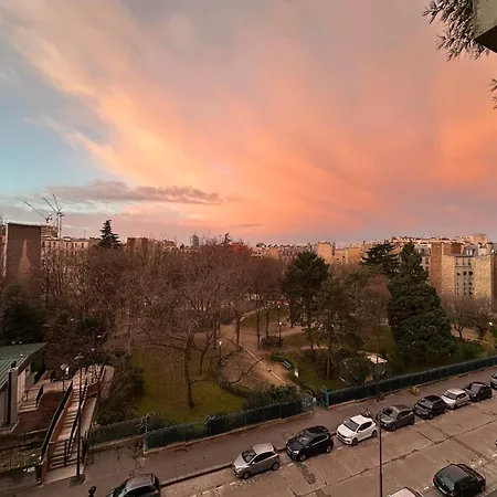 Mobility Lease- Sunny With Large Balcony, Park View At 15 Appartement