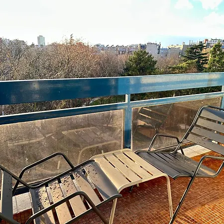 Mobility Lease- Sunny With Large Balcony, Park View At 15 Appartement