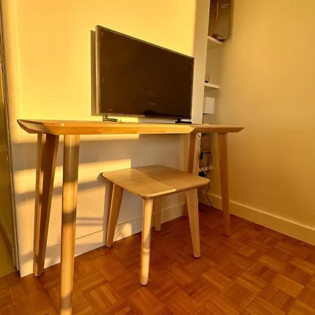 Apartment Mobility Lease- Sunny With Large Balcony, Park View At 15 *