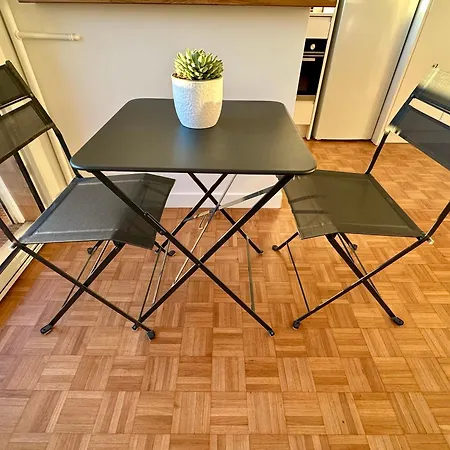 Apartment Mobility Lease- Sunny With Large Balcony, Park View At 15
