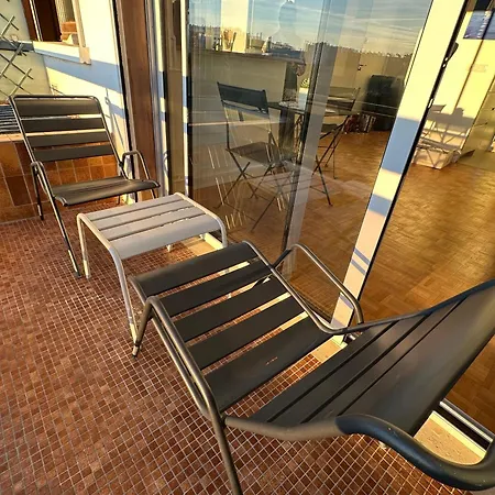 Mobility Lease- Sunny With Large Balcony, Park View At 15 Appartement Paris